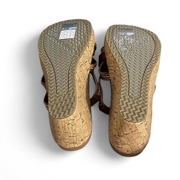 Women's Sketchers Beverlee - Tiger Posse Wedge Sandals - Picture 5 of 6